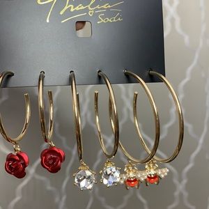 Gold tone hooks 3 sets red rose , crystal /bee